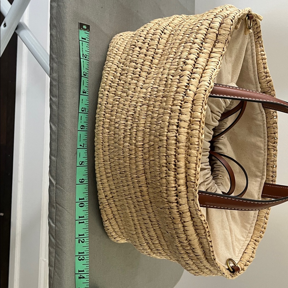 ZARA raffia bag featuring leather details and handles. - Picture 5 of 6